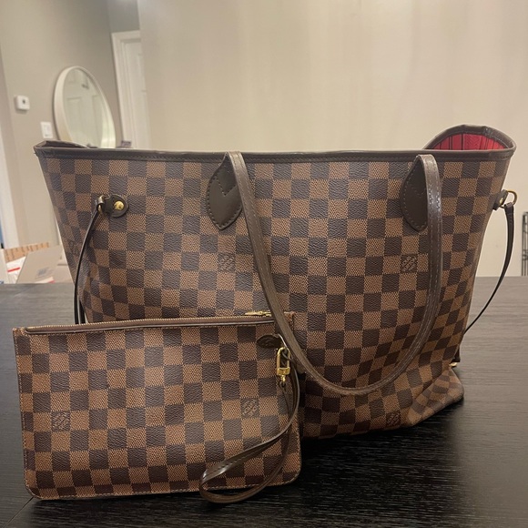Louis Vuitton Neverfull MM - Picture 4 of 14